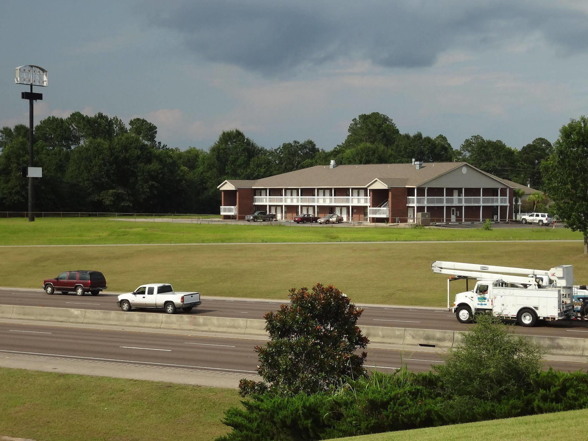 Best Inn Formerly Known As M Star Hotel Chickasaw Exterior photo