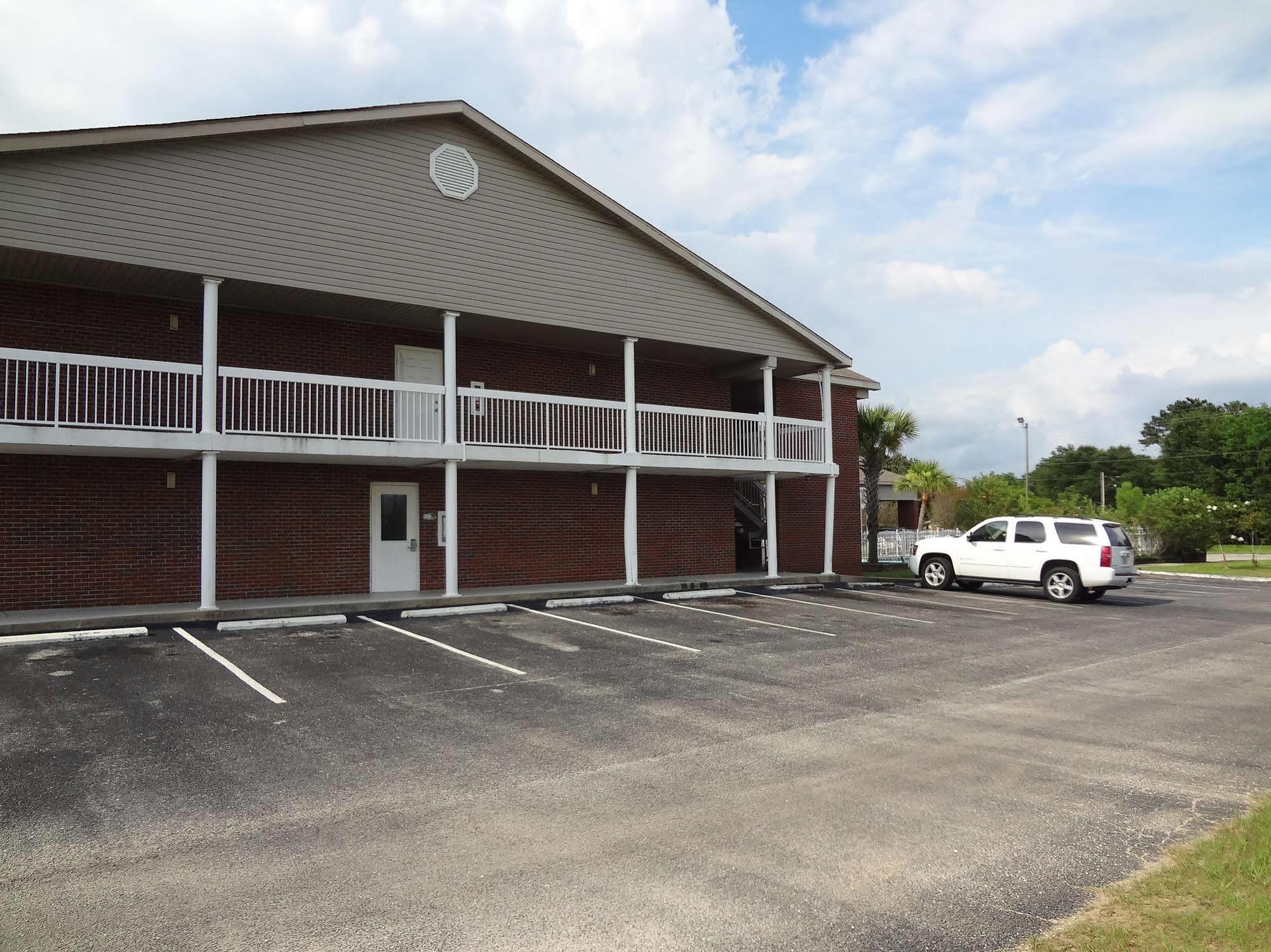 Best Inn Formerly Known As M Star Hotel Chickasaw Exterior photo